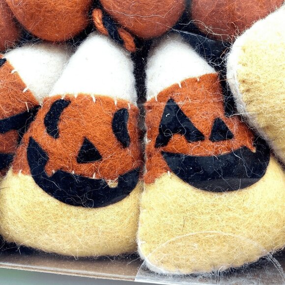 Candy Corn Halloween Garland Pom Poms Felt Candy Corn Bats Witches Mantel 6ft - Picture 3 of 10